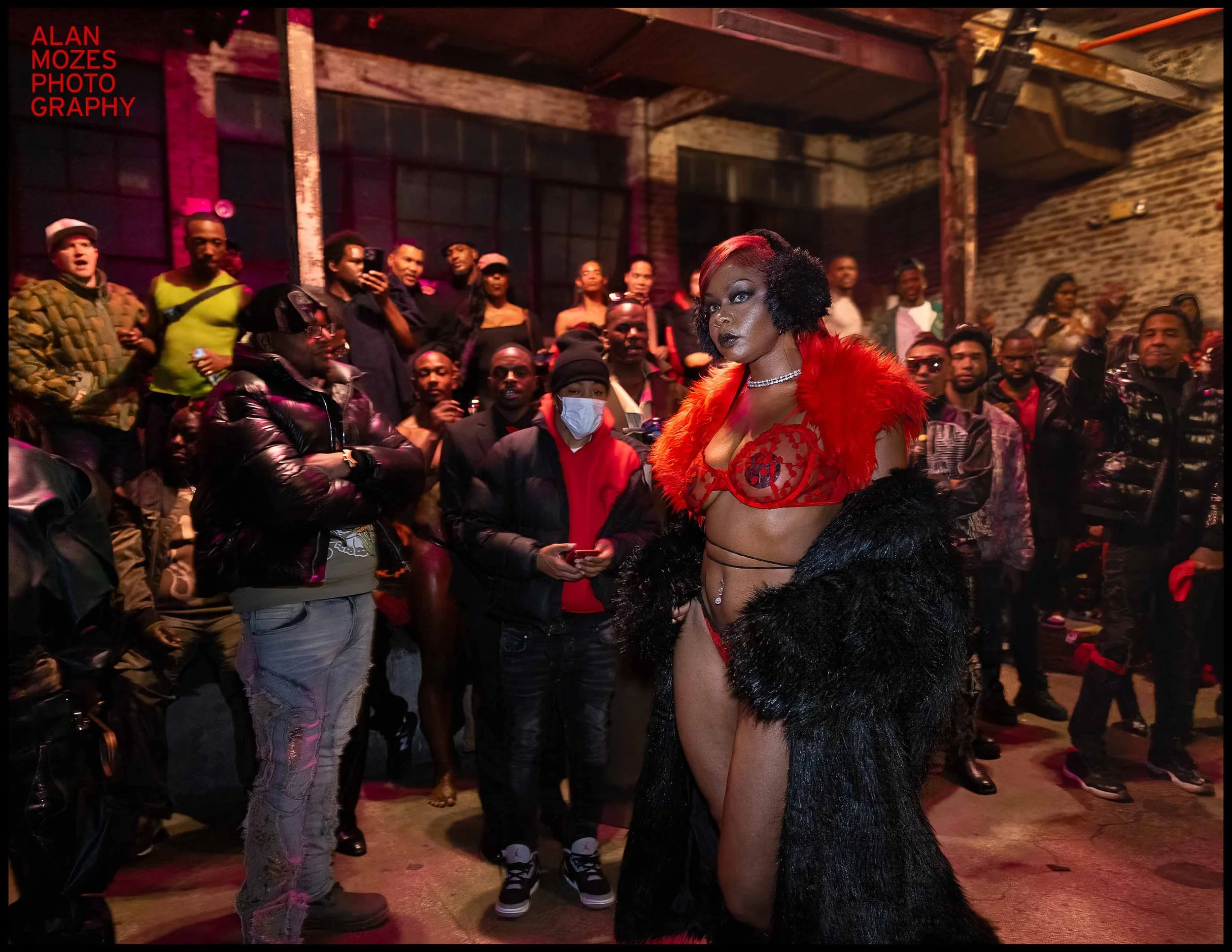 PHOENIX 2025_© Alan Mozes 2025_BACK ROOM_121.jpg