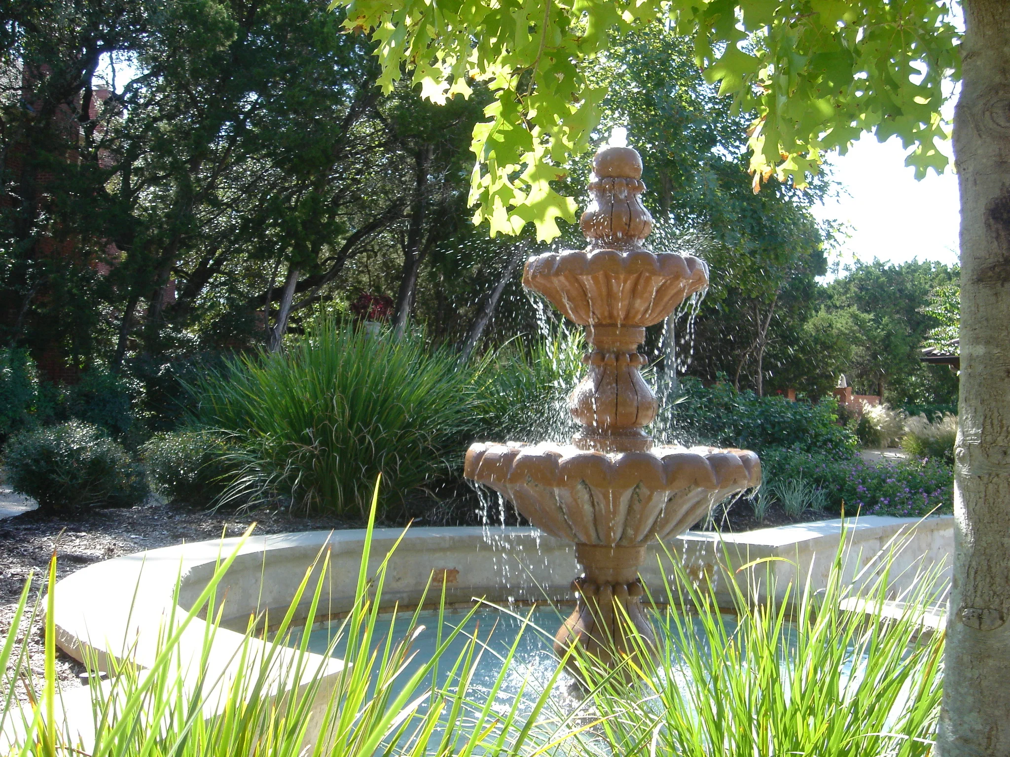 Cantera Fountain 005.jpg