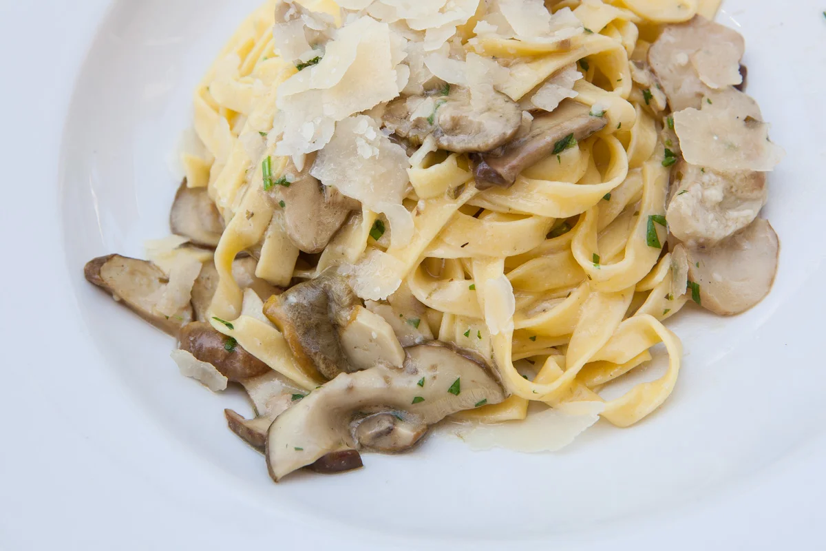 Nadia_Andreinbi_porcini_Donato_Enoteca.jpg