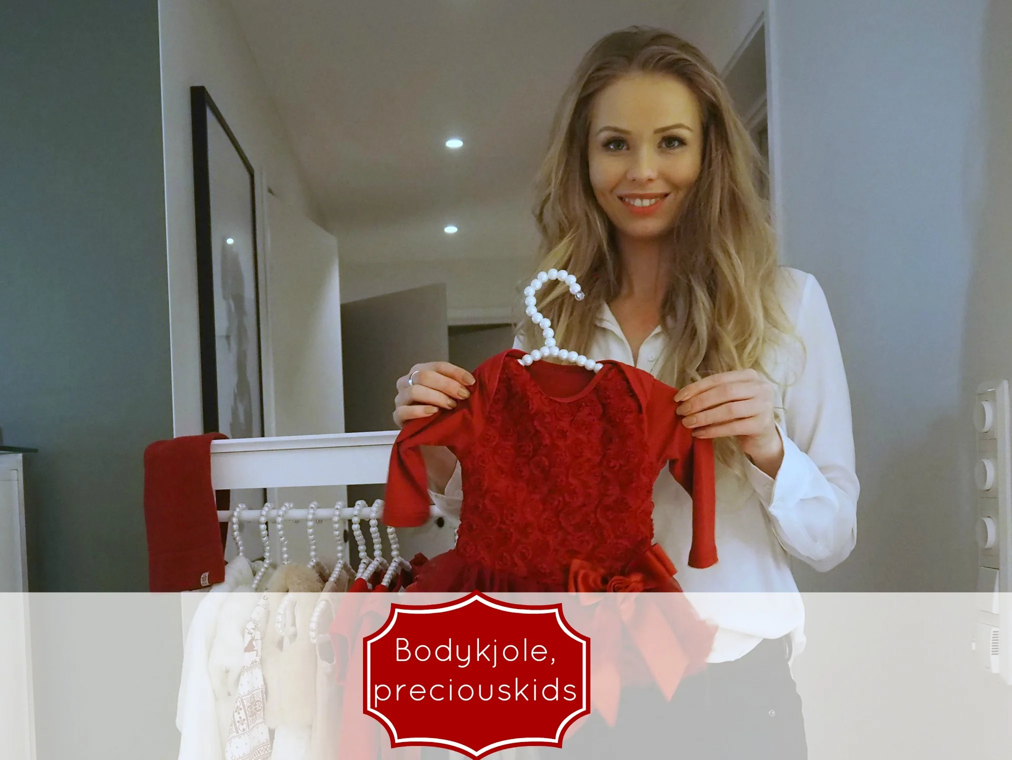 a babygirls outfit for christmas / en pikes julegarderobe. Bodykjole fra Precious kids.