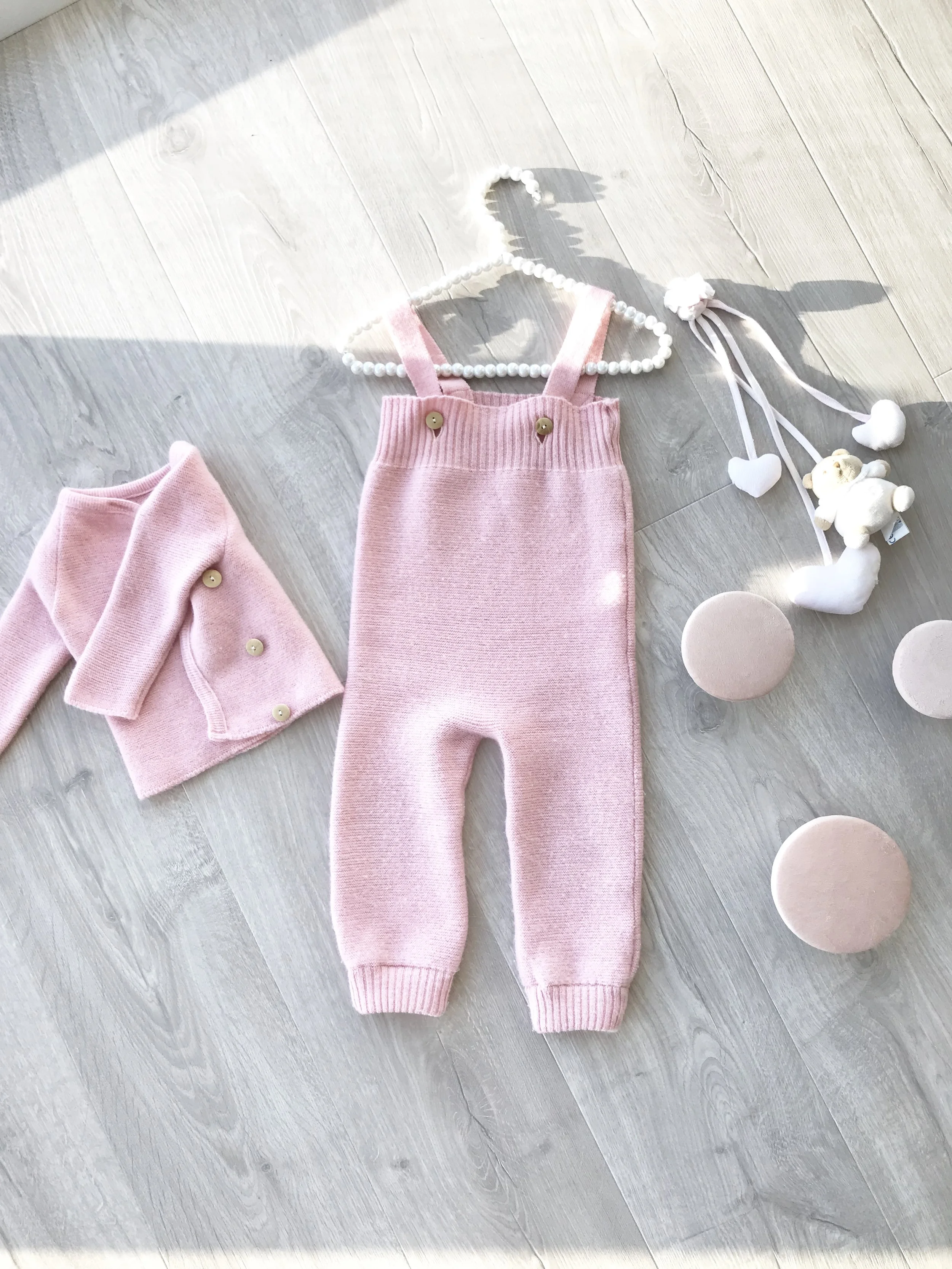 Dots med velour fra Livingly, Minikids