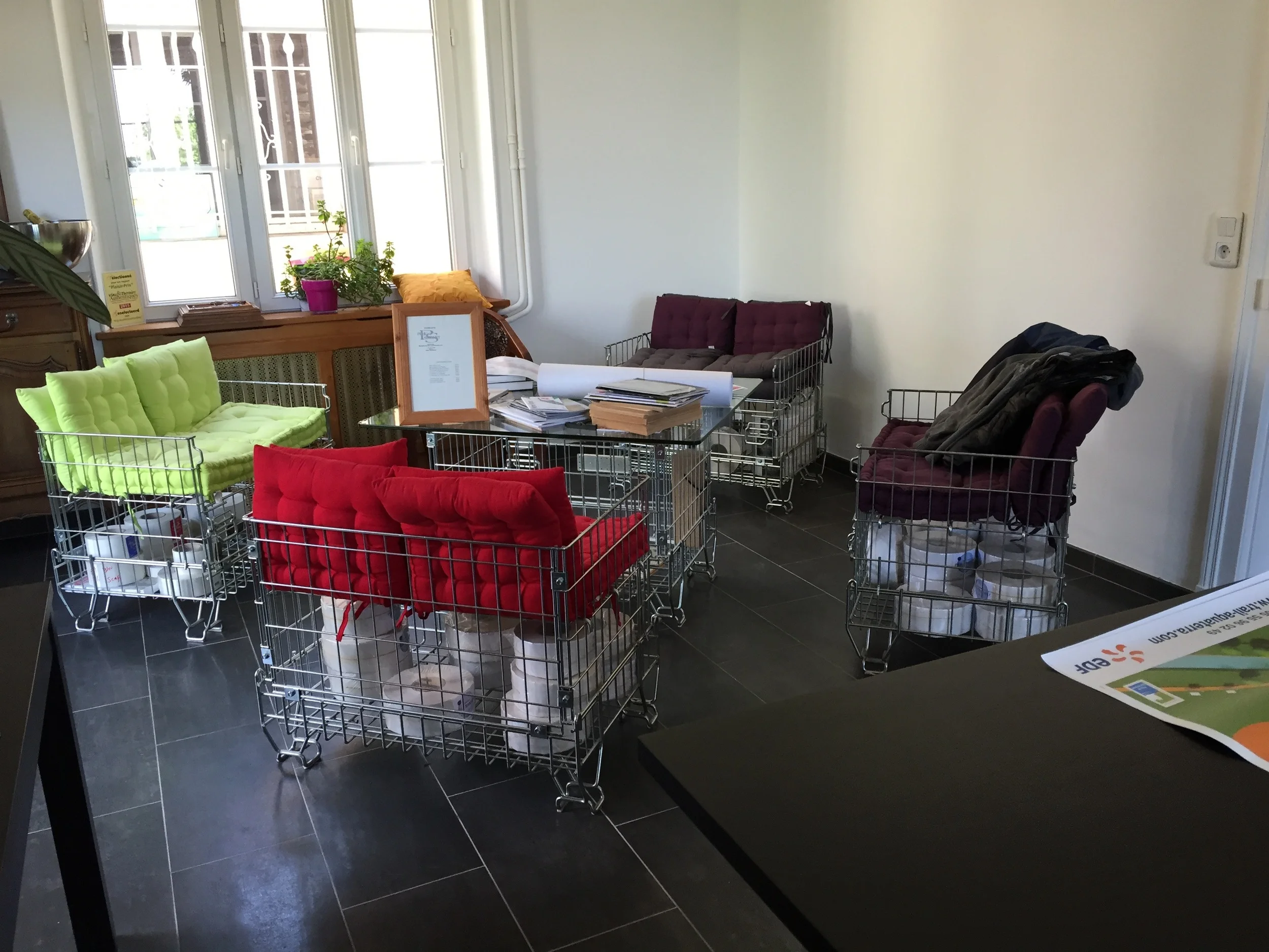 Pehu's tasting room, a bit of a bachelor pad with Champagne crates made into furniture
