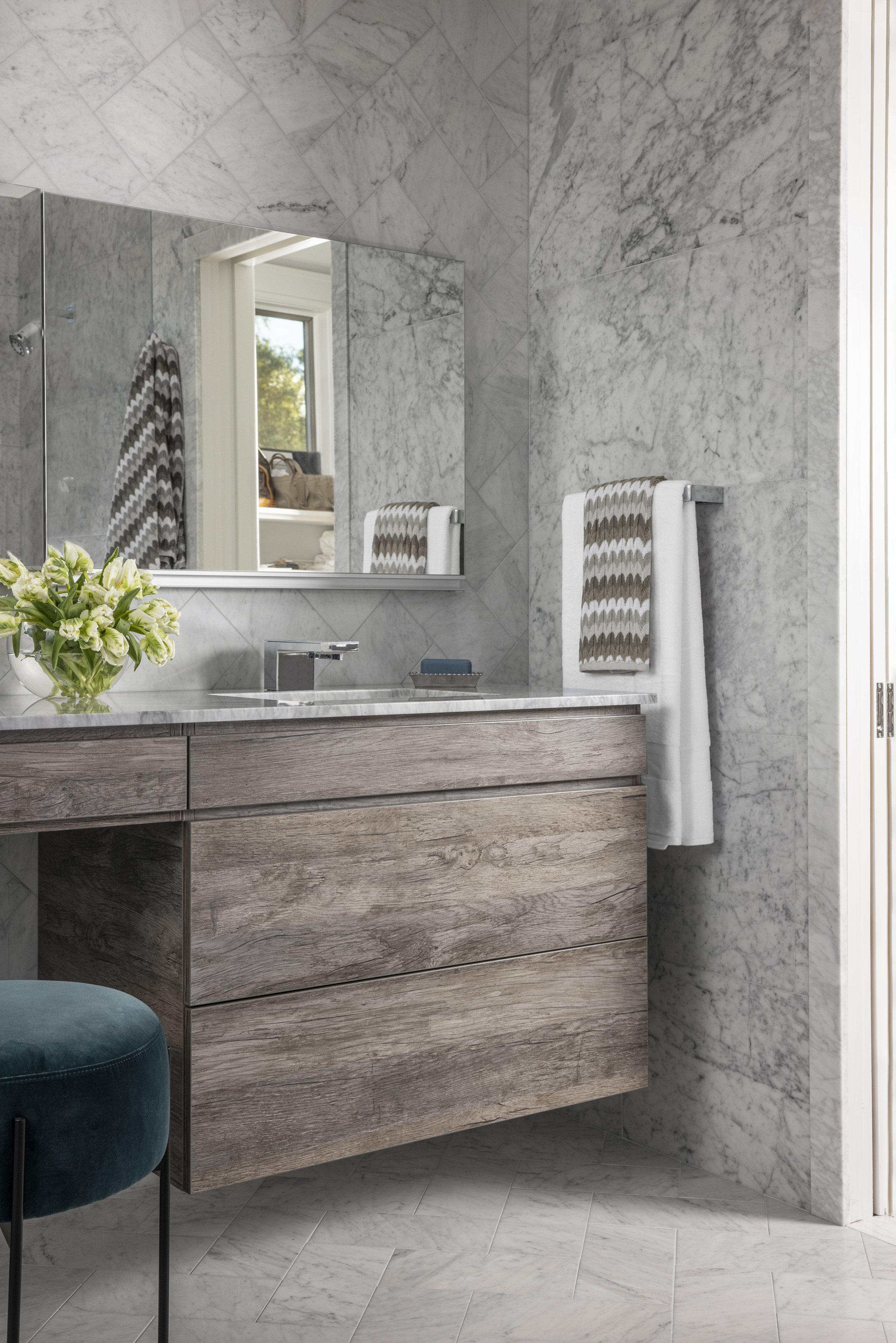 Bianco_Carrara_Scarsdale_NY_Bathroom_02_websize.jpg