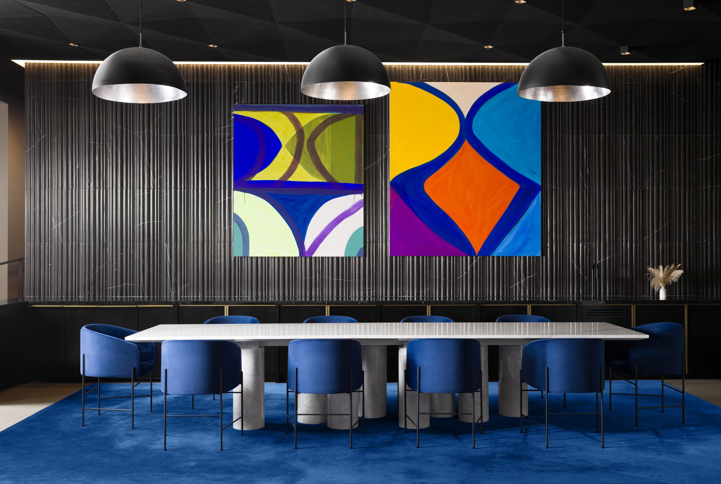 Flute_Deco_Nero_SFLUDBKH1224_WorkLife_Conference_Room_02 copy.jpg