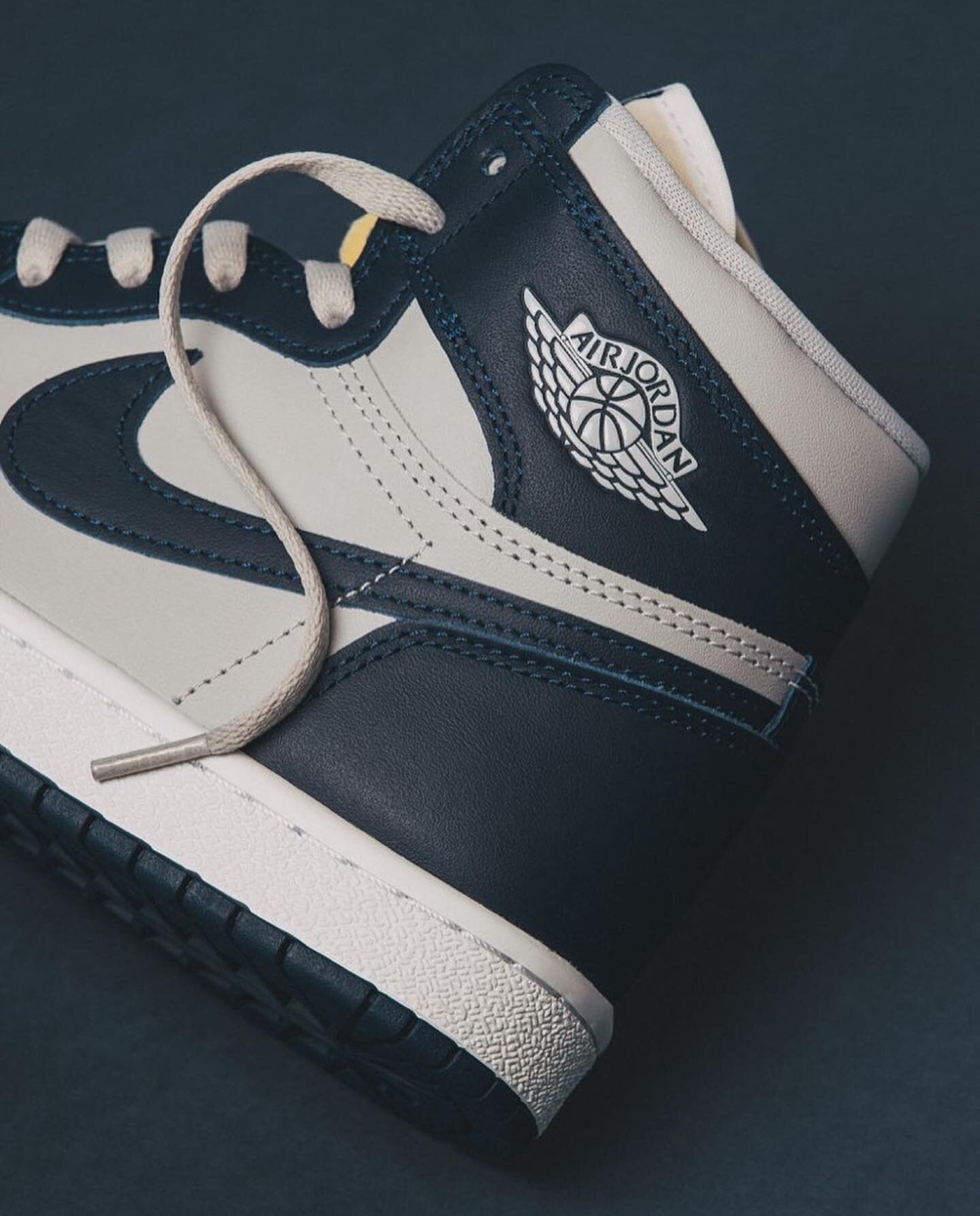 It&rsquo;s release day for the Jordan 1 High &lsquo;85 &ldquo;College Navy&rdquo; aka Georgetown. Raffles have come but there&rsquo;s still one shot left to shoot on the Nike SNKRS app @ 10am. Sure to make a top 10 list by the end of the year, these 