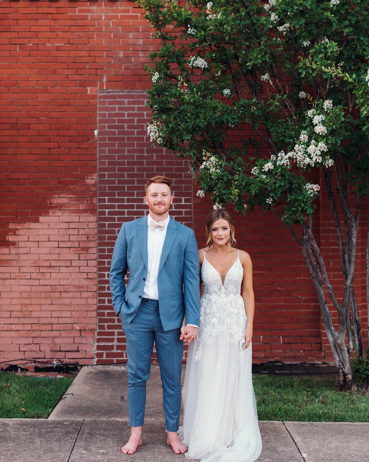 Megan + Josh / first big wedding back since wayyyyy before quarentine. I felt alive, reminded of why I do what I do, and so loved by this couple and their friends and family. I can't wait to post more from their day, wait till you see the florals 🥺?