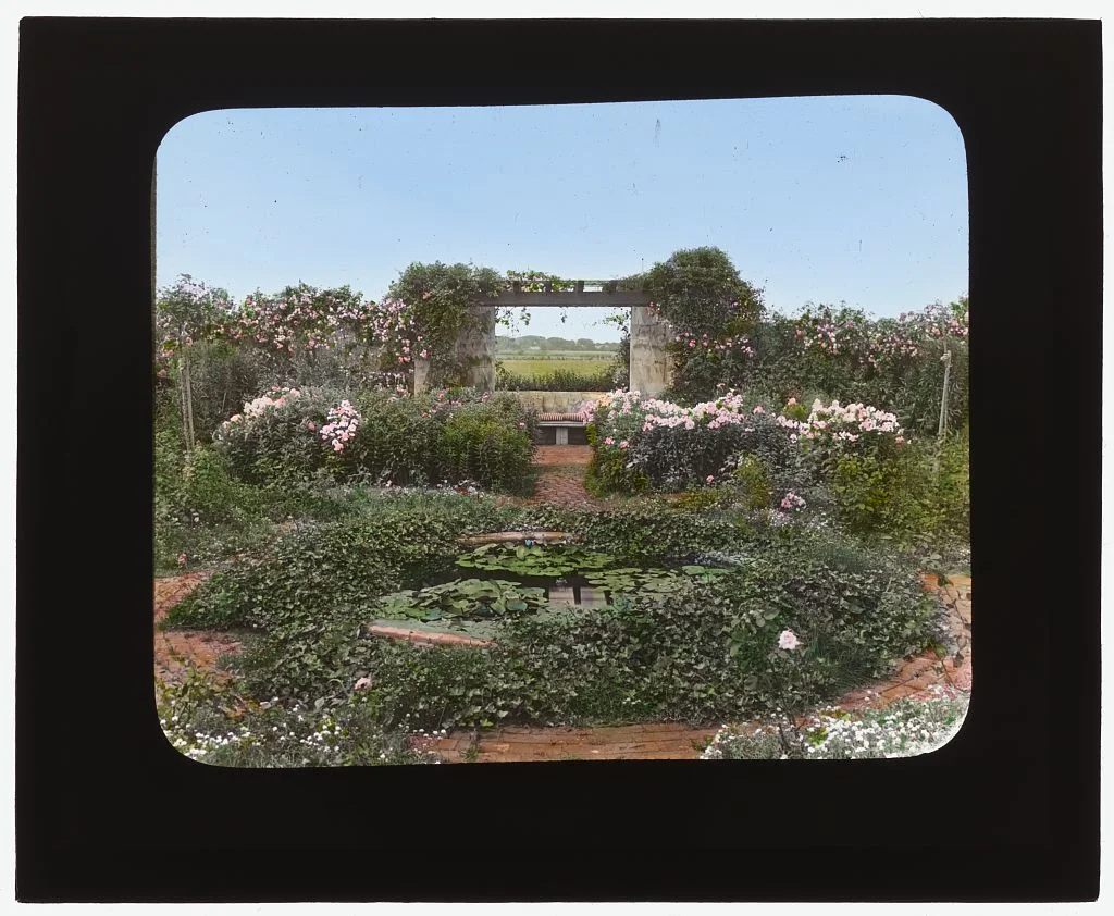 "The Dunes," Frank Bestow Wiborg house, Highway Behind the Pond, East Hampton, New York. Lily pool. ca 1915. Library of Congress. ppmsca 16225 http://hdl.loc.gov/loc.pnp /ppmsca.16225