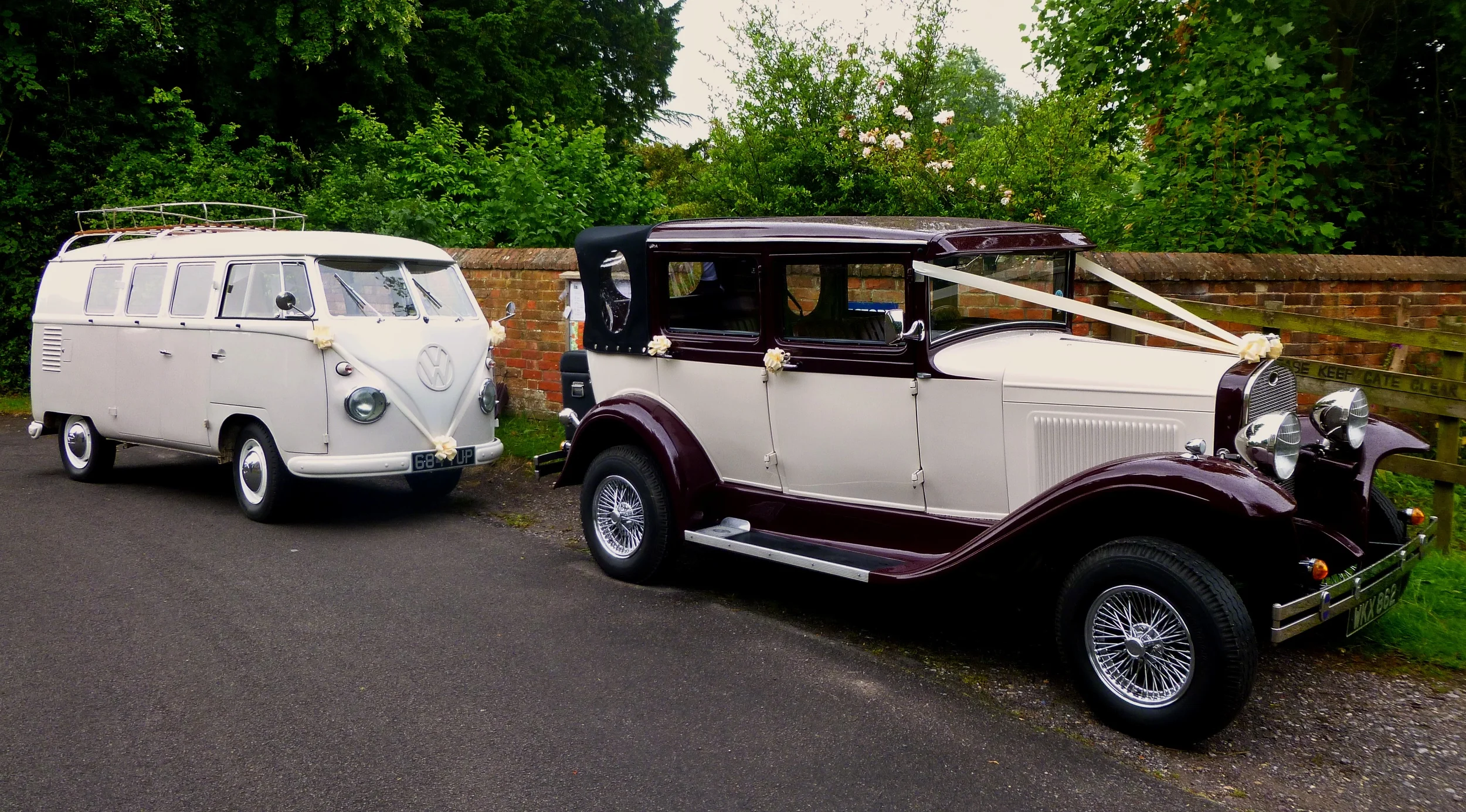 The Badsworth patiently waiting at Lapworth Church with its new "friend" - www.peartreeweddings.co.uk