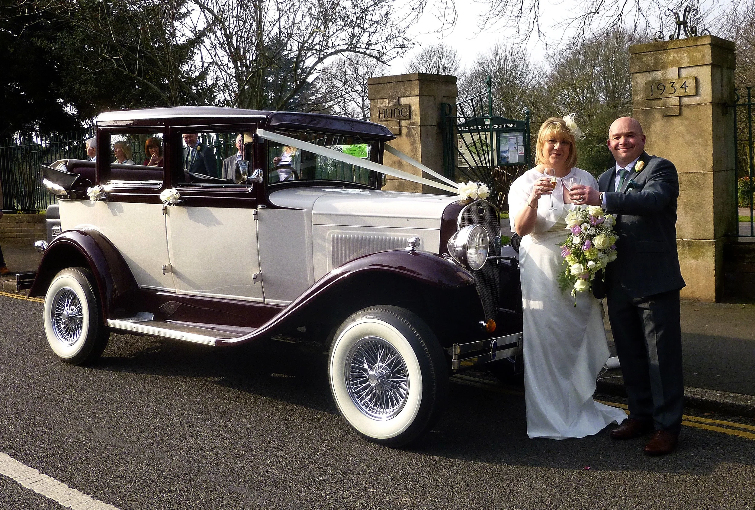 A great first Wedding of 2016 with the Badsworth. Congratulations to Jo and Simon. A pleasure to play a part in your Wedding. Best wishes to you both from marriedinstyle