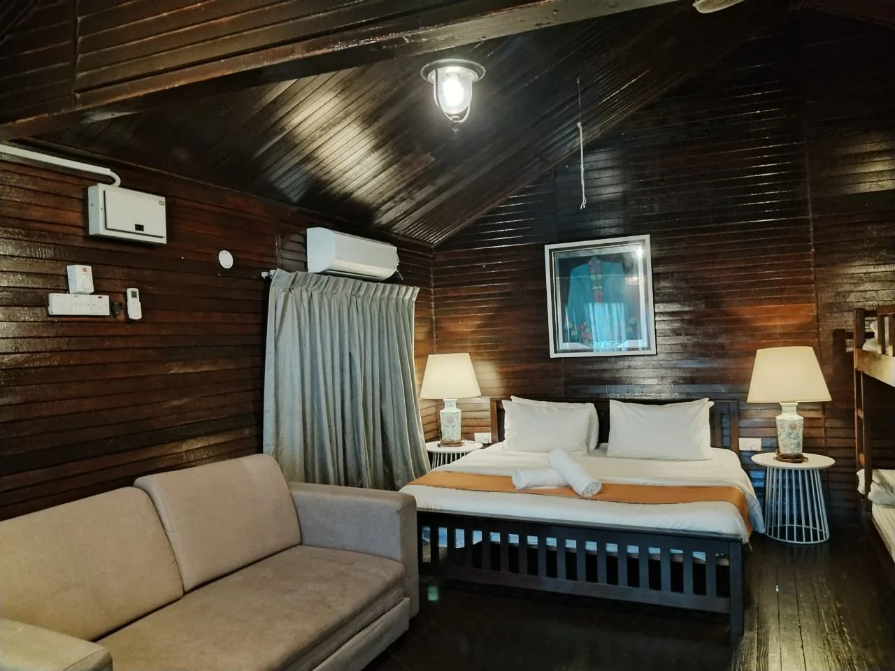 treetop chalet.jpeg