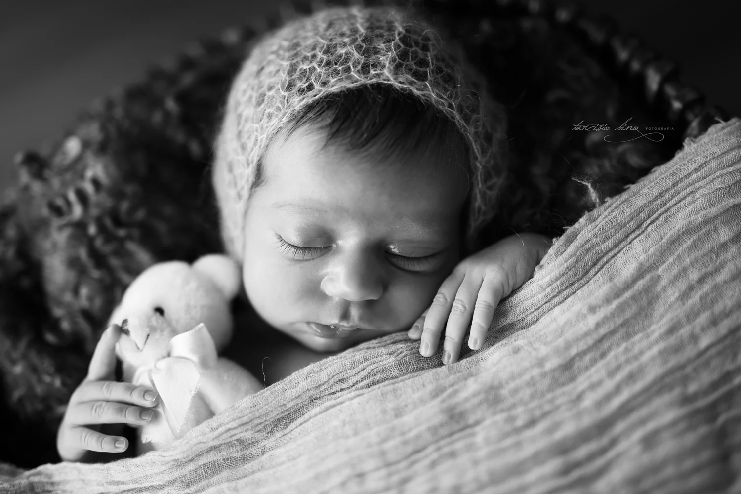 150212-Newborn-MariaPaula-0156-final-final.jpg