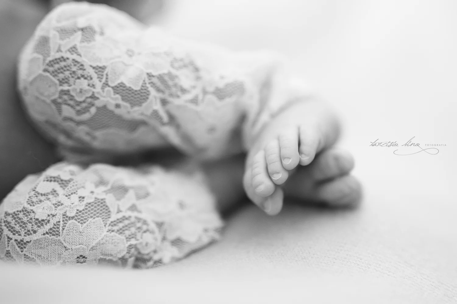 150212-Newborn-MariaPaula-0216-final-final.jpg