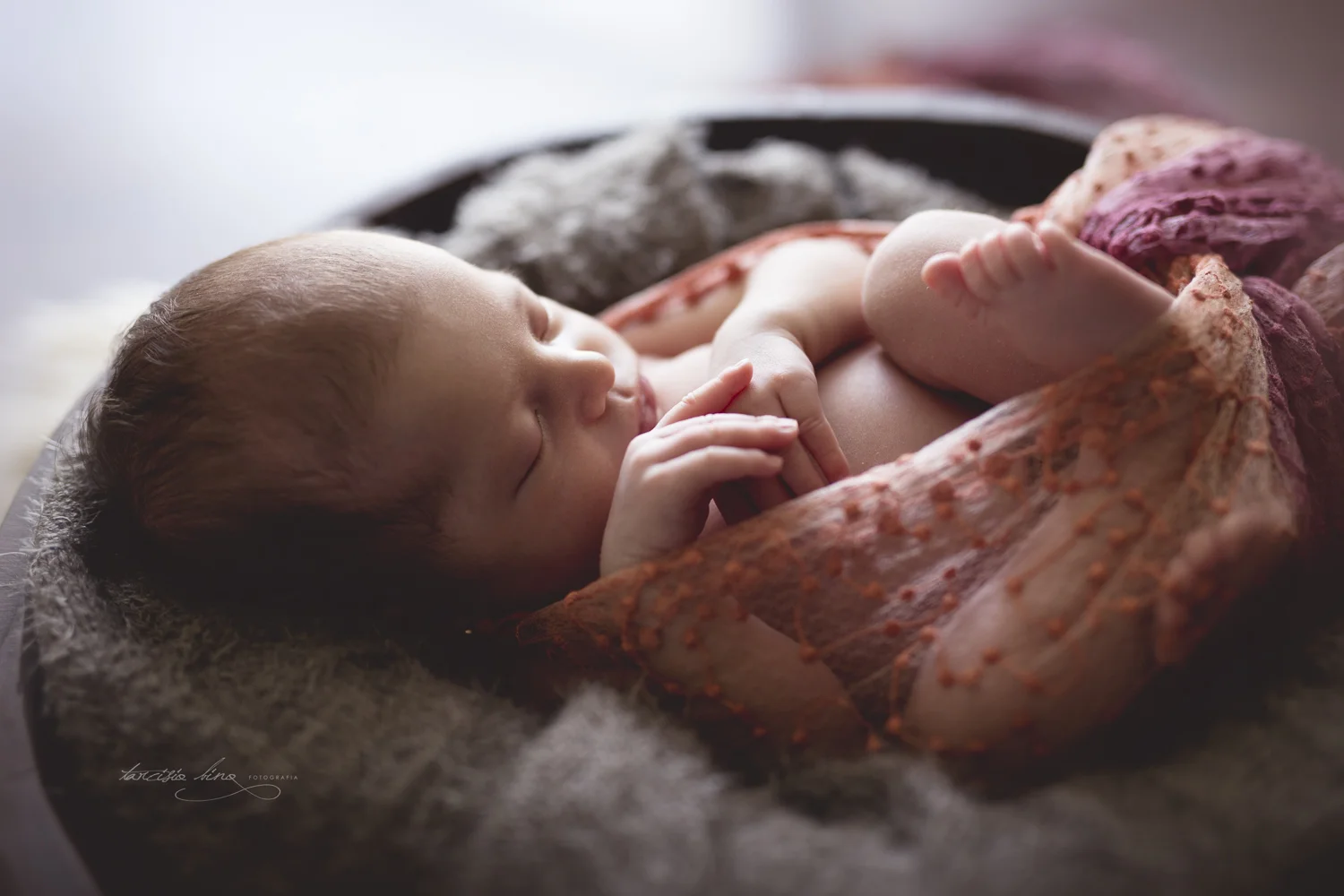 150215-Newborn-Heloise-0148-final-final.jpg