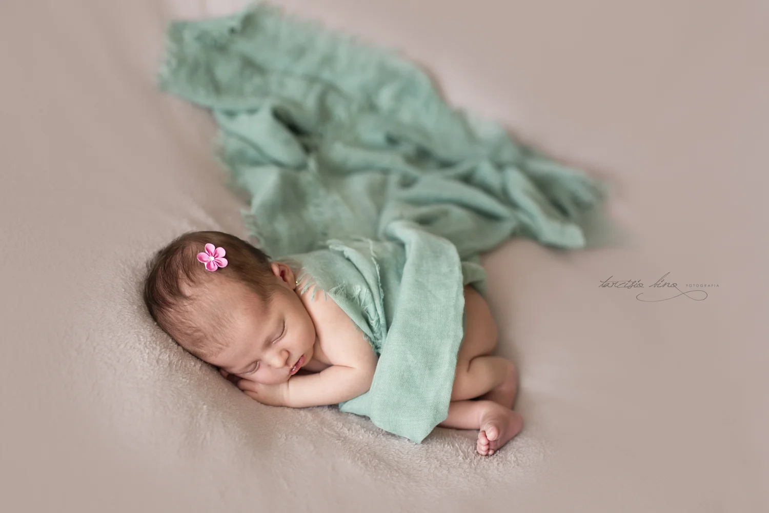 150215-Newborn-Heloise-0236-final-final.jpg