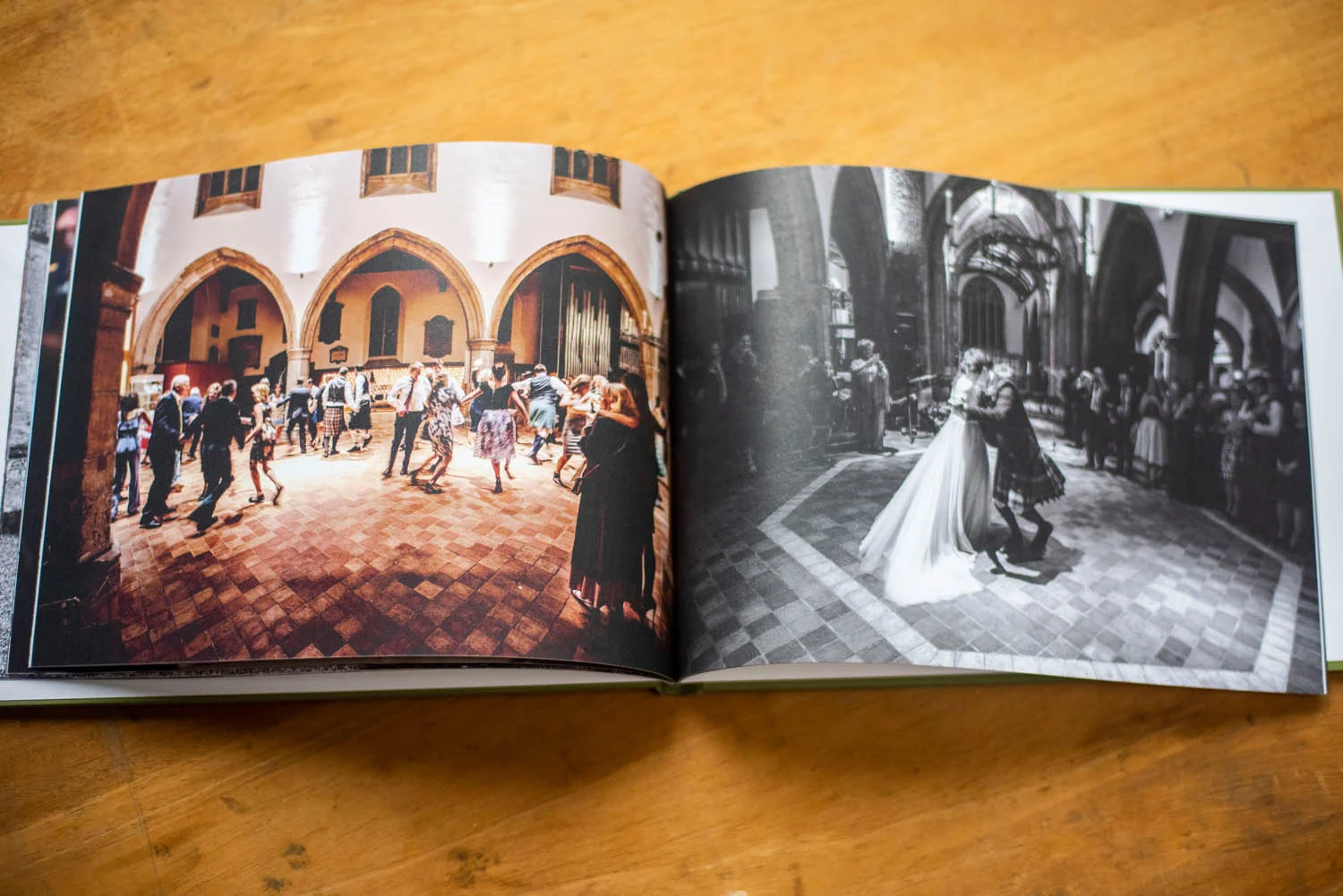 WEDDING-BOOKS_015.jpg