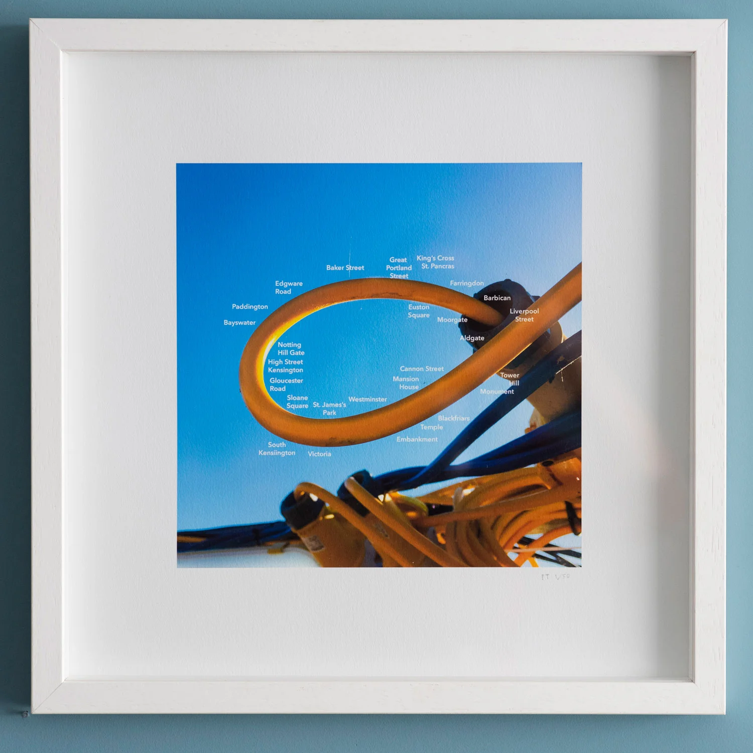 CIRCLE-FRAMED_001.jpg