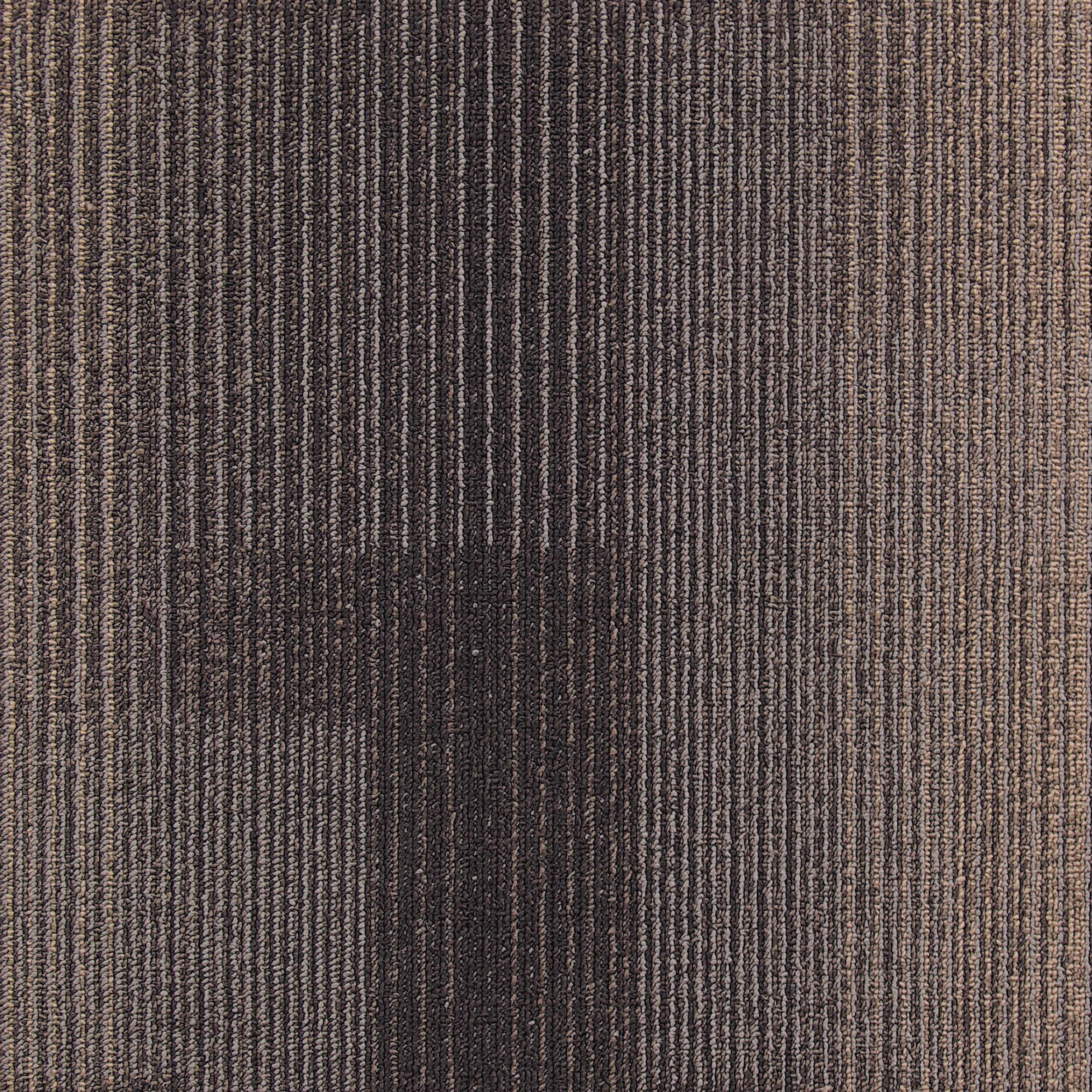 811 011