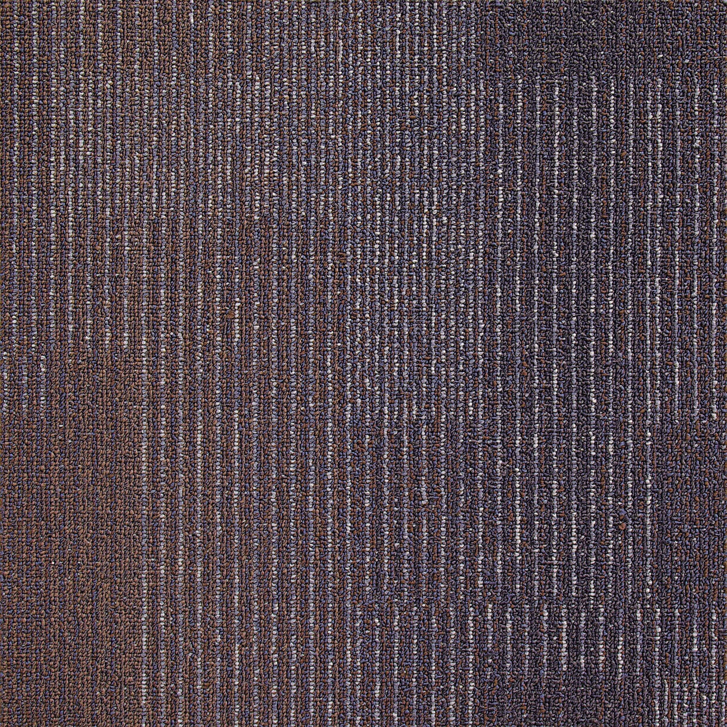 811 017