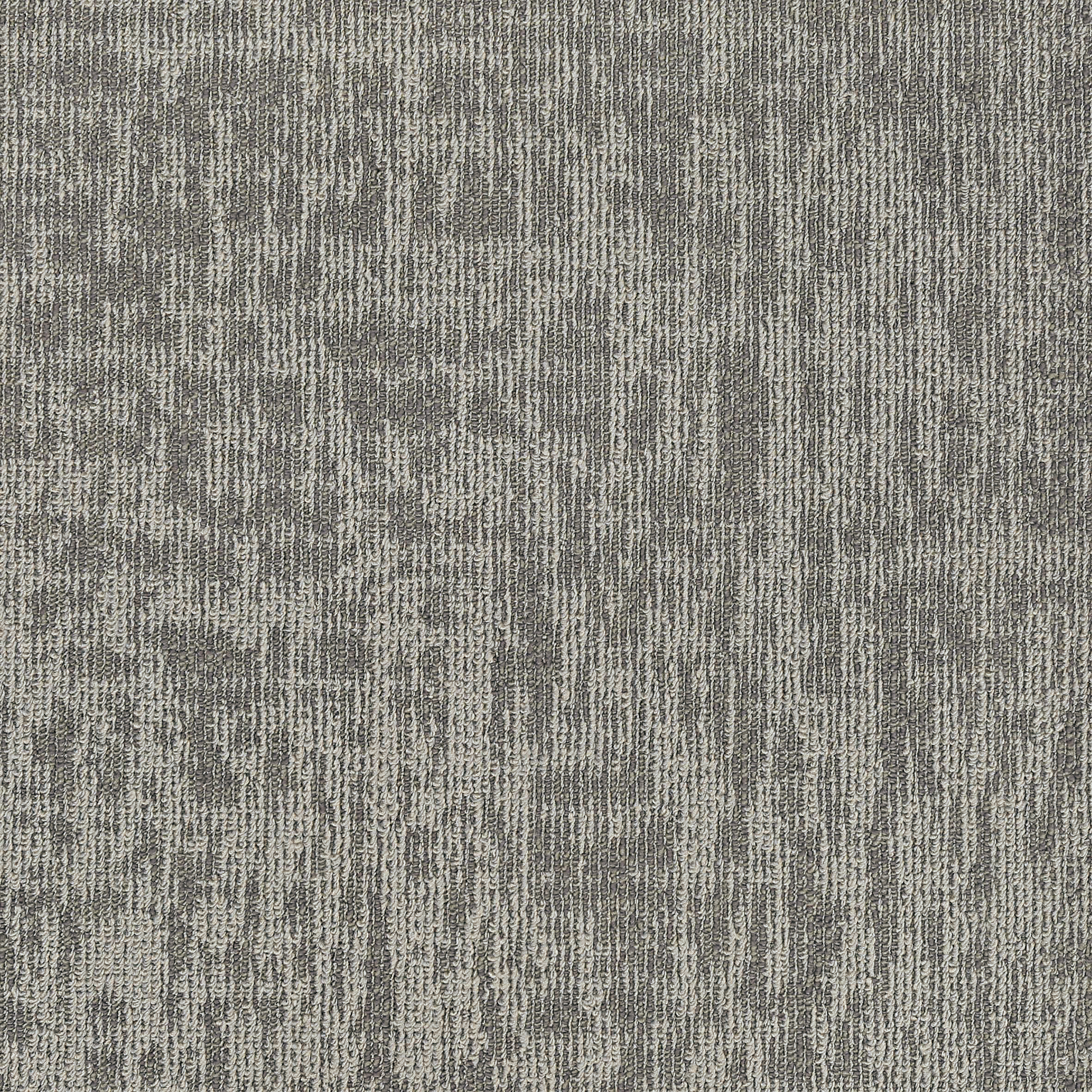 868 002