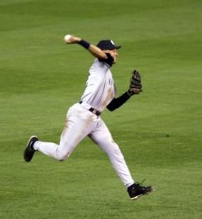 JeterThrow5150361_Yankees_v_Royals.jpg