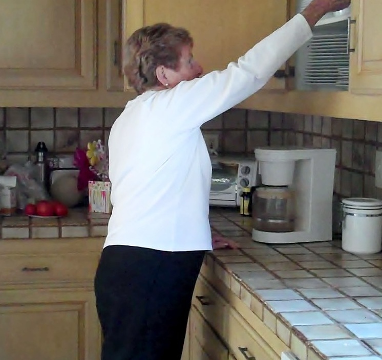 Balance-exercises-for-reaching.jpg