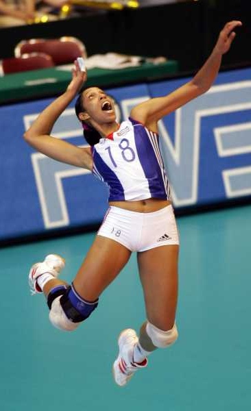 volleyball-serving-strategies.jpg