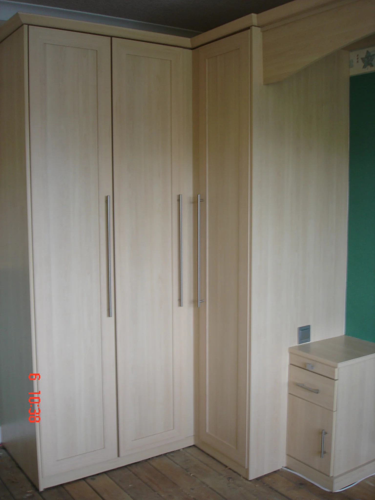 wardrobes 002.jpg