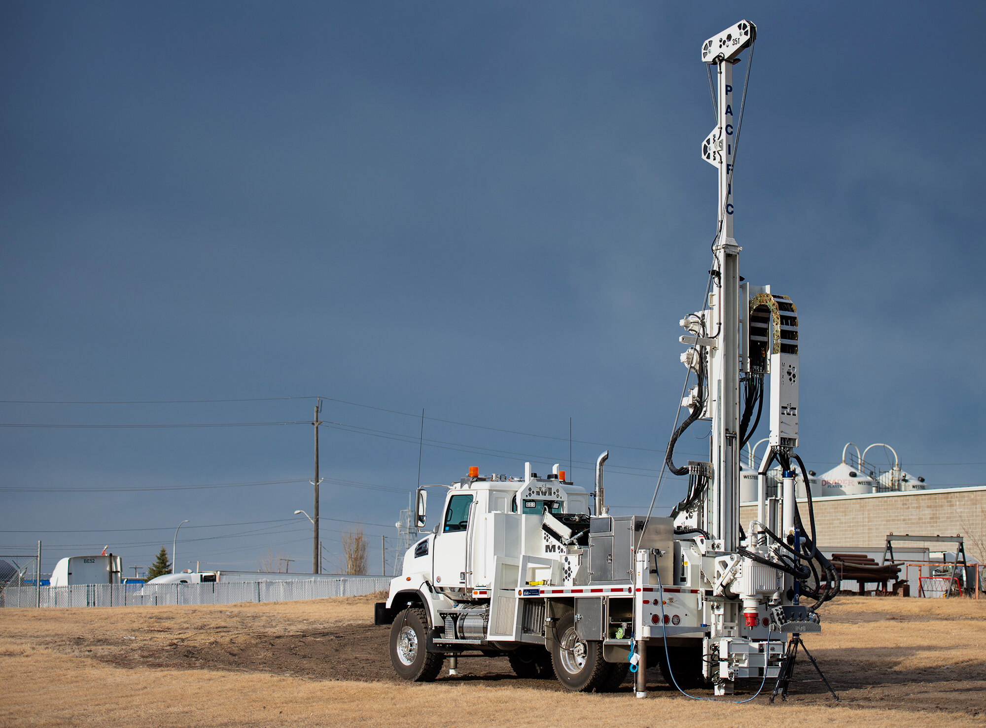 Off-road, 4-speed Rotary / Auger / Coring drill added to M-Series 