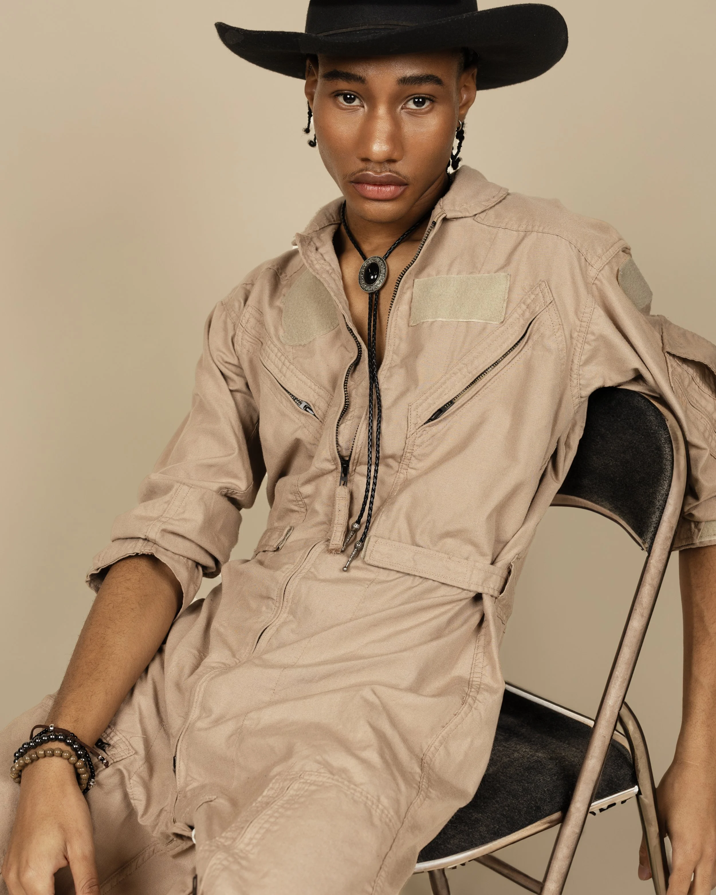 Makhy-and-Maliyah0234-chair.jpg