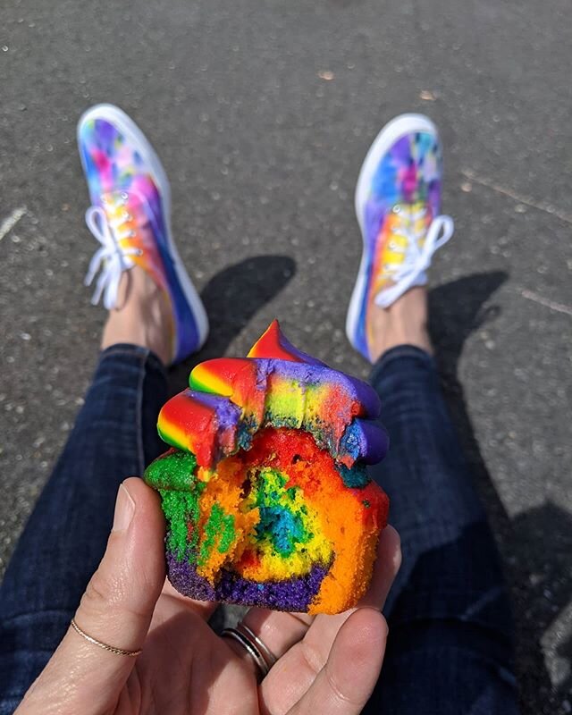 Did cupcakes always look like this?
.
.
.
#10thbirthdayparty #tiedye #socialdistancing