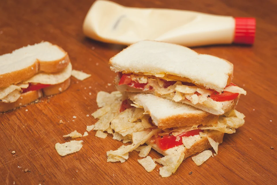 Tomato & Potato Chip Sandwich