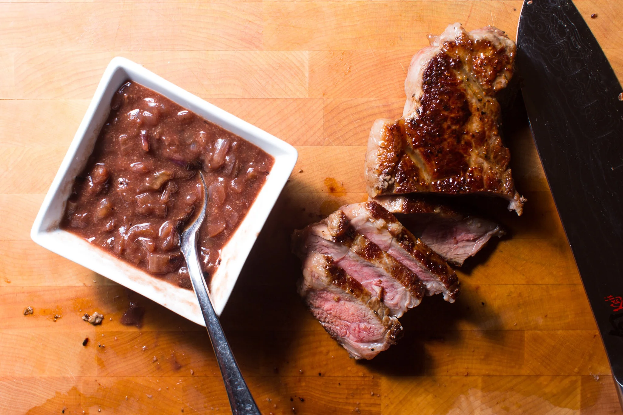 RED WINE ONION GRAVY
