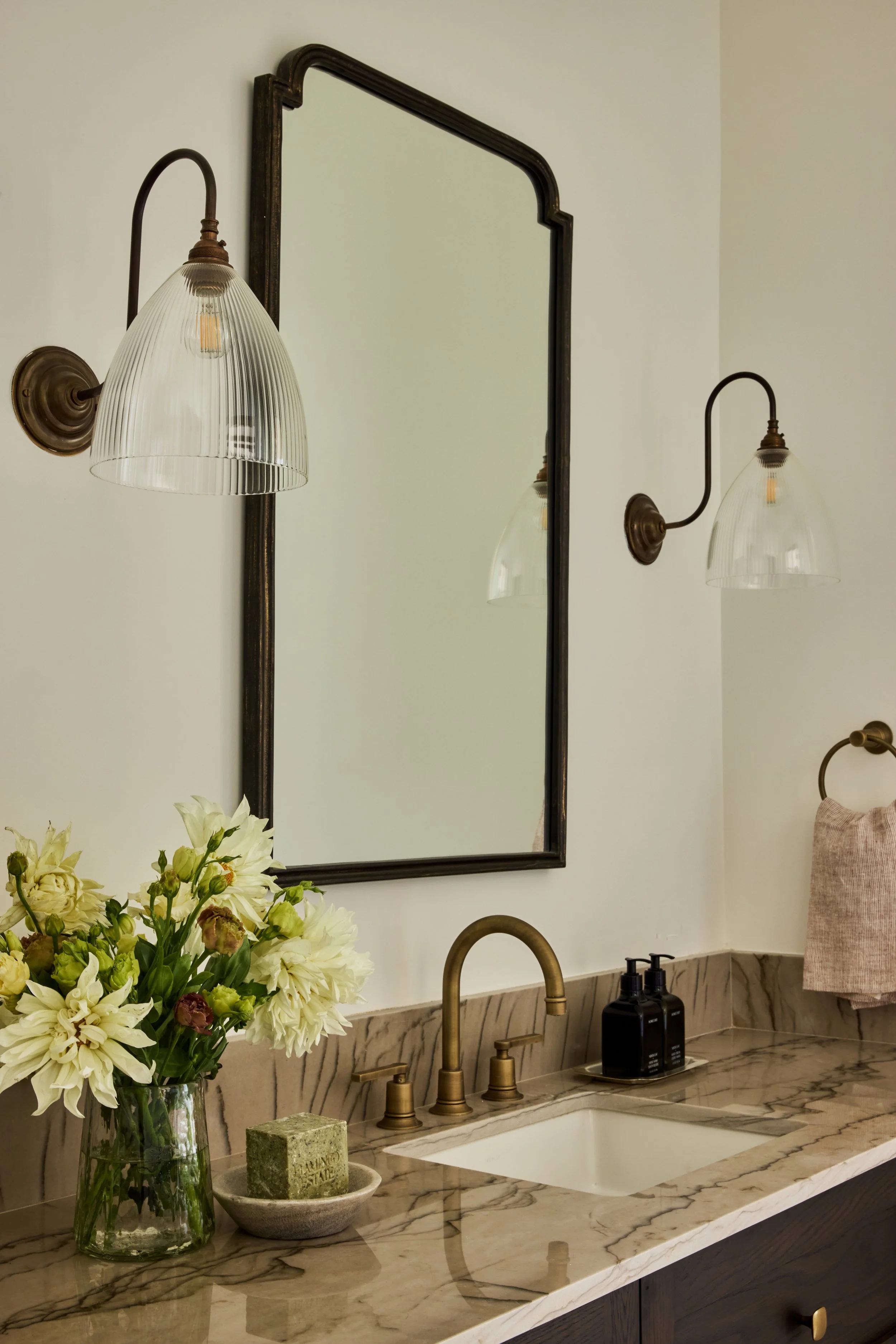 Modern Nest - Mission Reimagined - Primary Bath 11.jpg