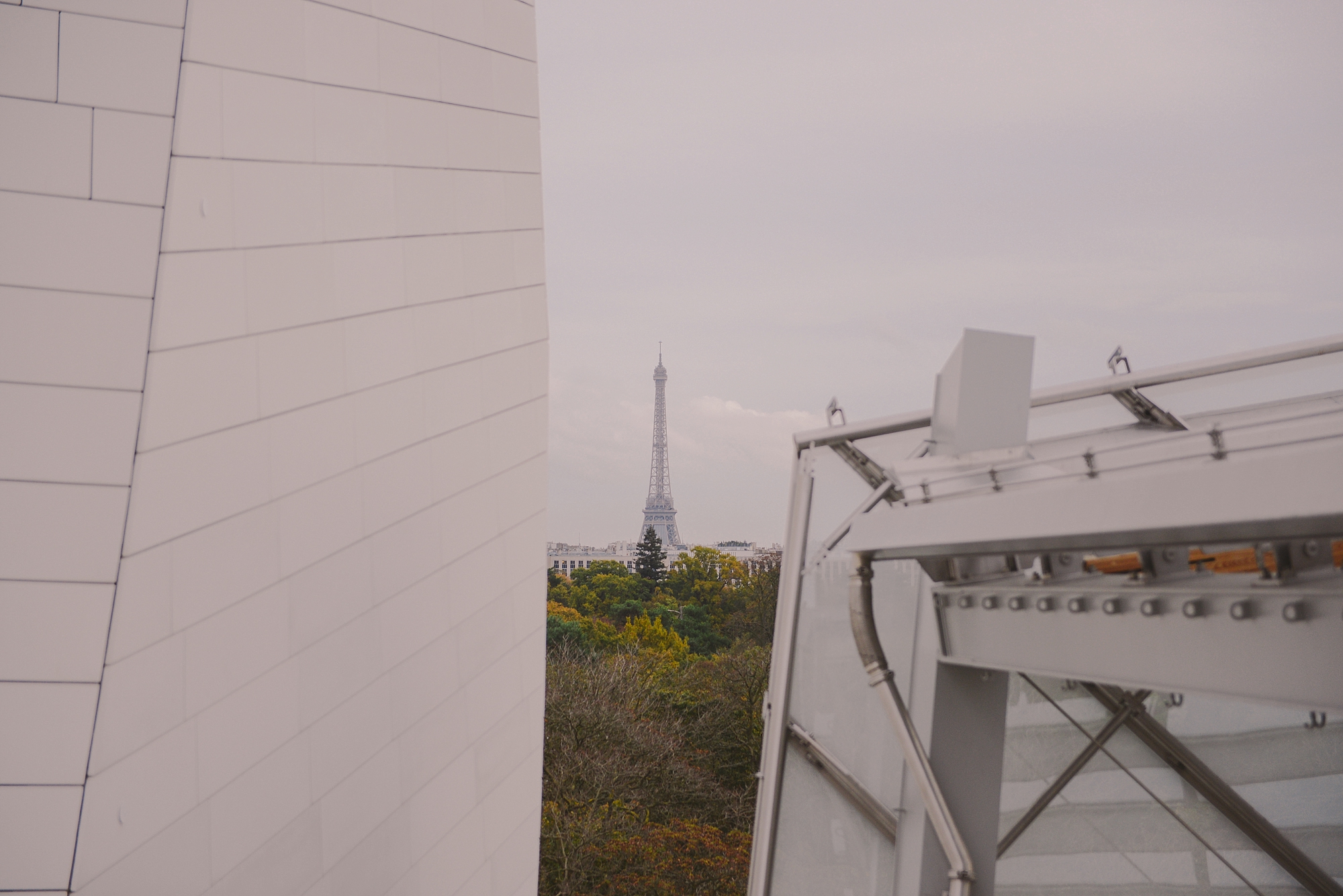 view towards eiffel tower from loius vuitton foundation_0043.jpg