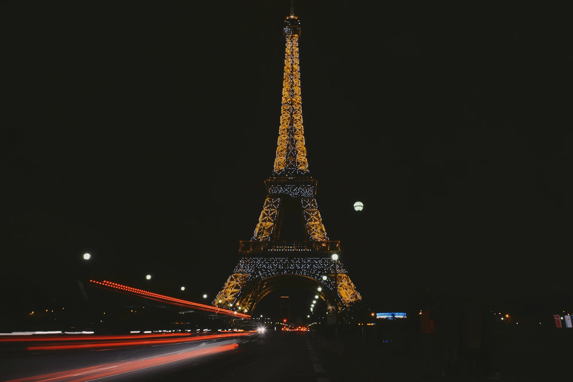eiffel tower night_0057.jpg