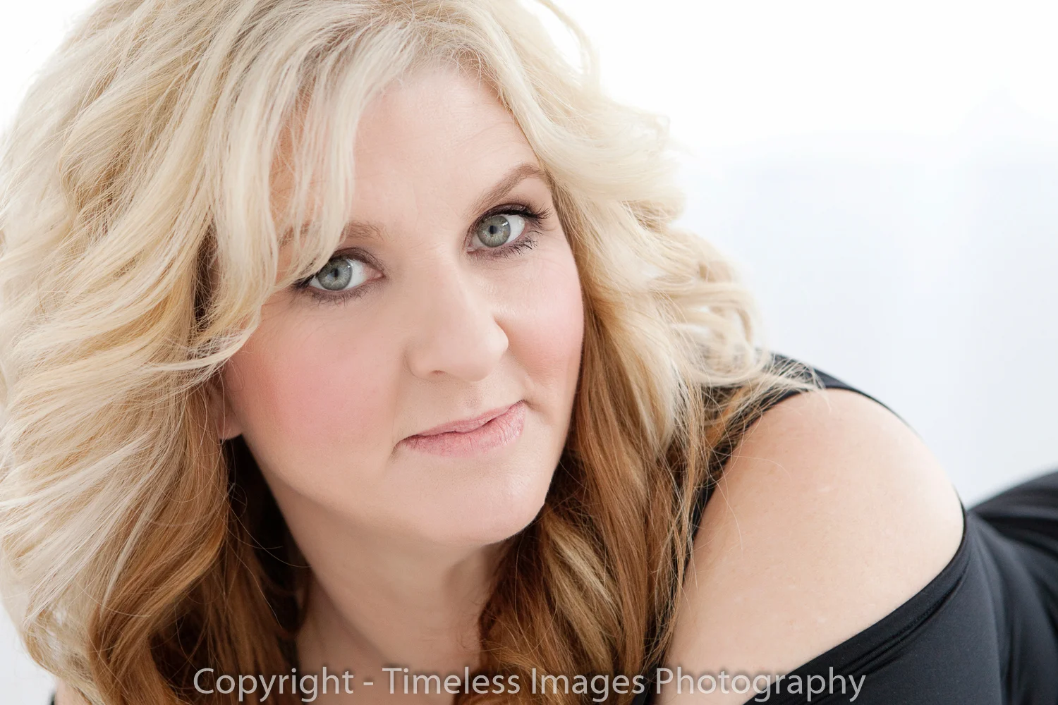 Hair-Make-up-Photography-Auckland-Studio-09.jpg
