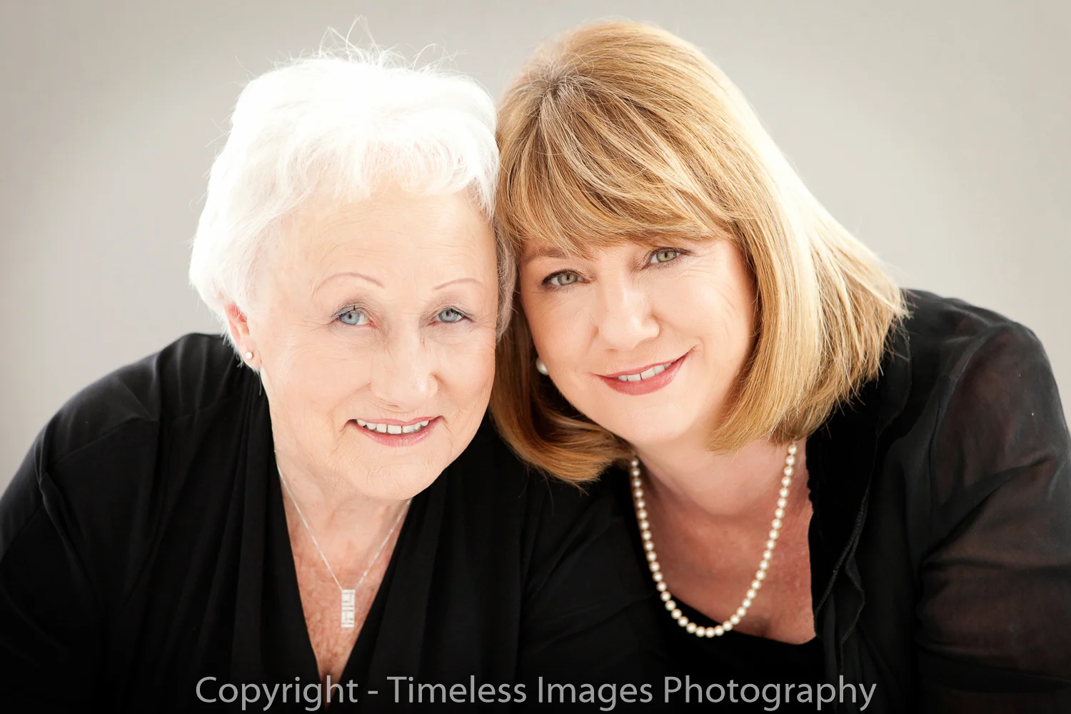 Hair-Make-up-Photography-Auckland-Studio-12.jpg