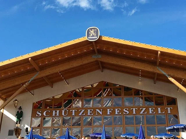 🇩🇪 M  U  N  I  C  H 🇩🇪
#germany #bavaria #munich #munchen #oktoberfest #travel #vacation #holiday #lowenbrau