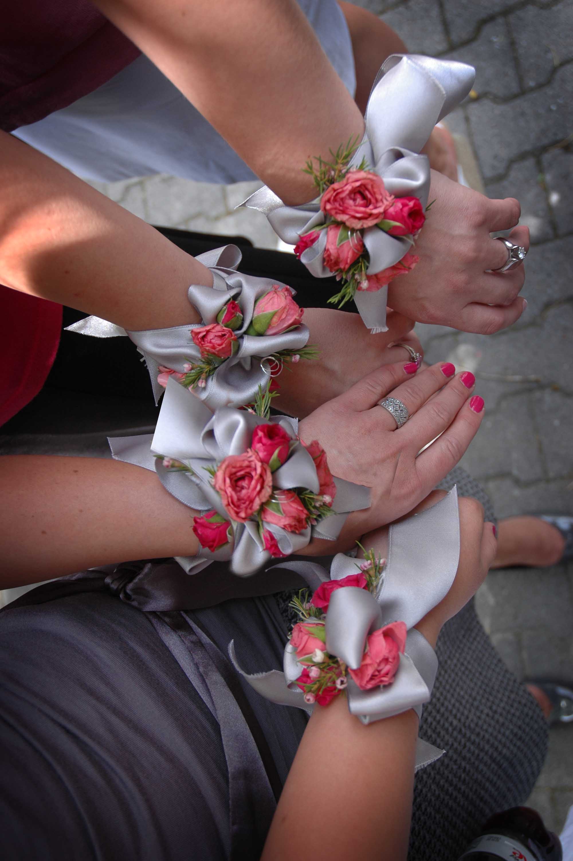 wristcorsage copy.jpg