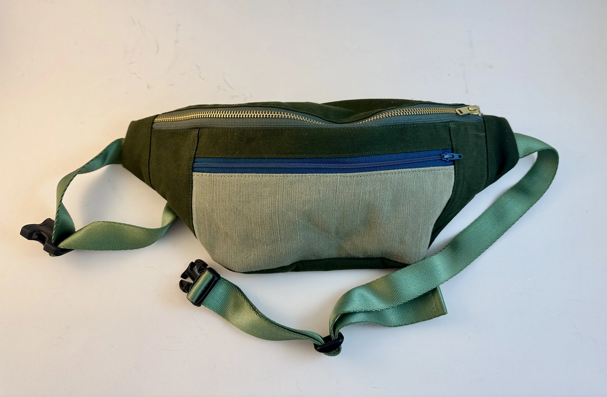 fanny green with blue zip.jpg
