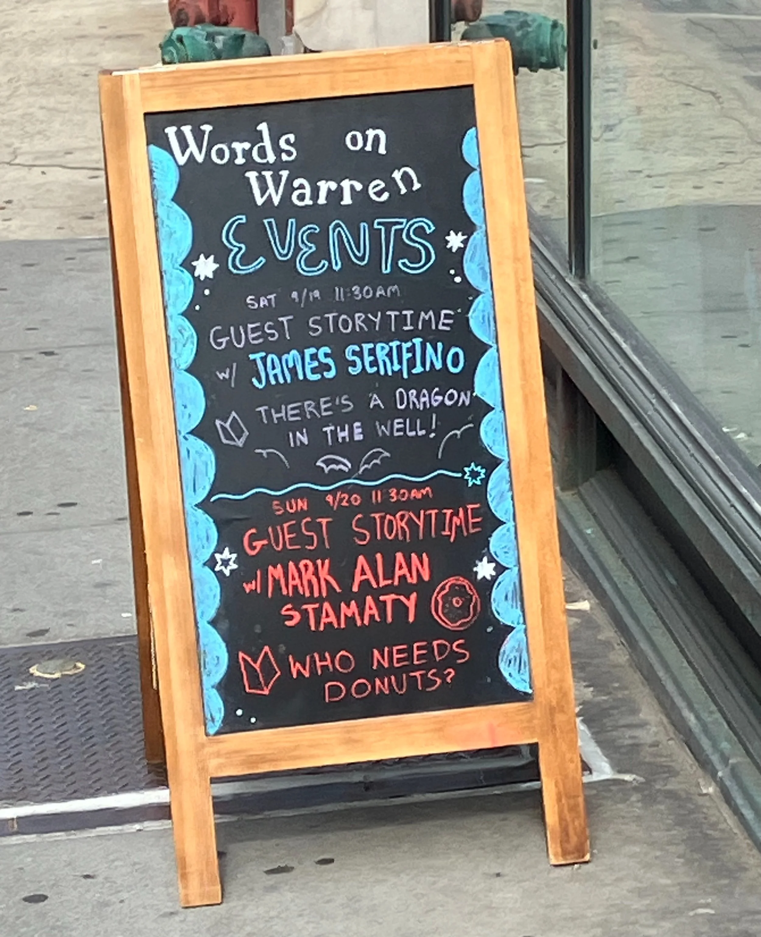 Street sign famous! Come check me out @wordsonwarren in you&rsquo;re in the area! #storytime @chroniclekidsbooks