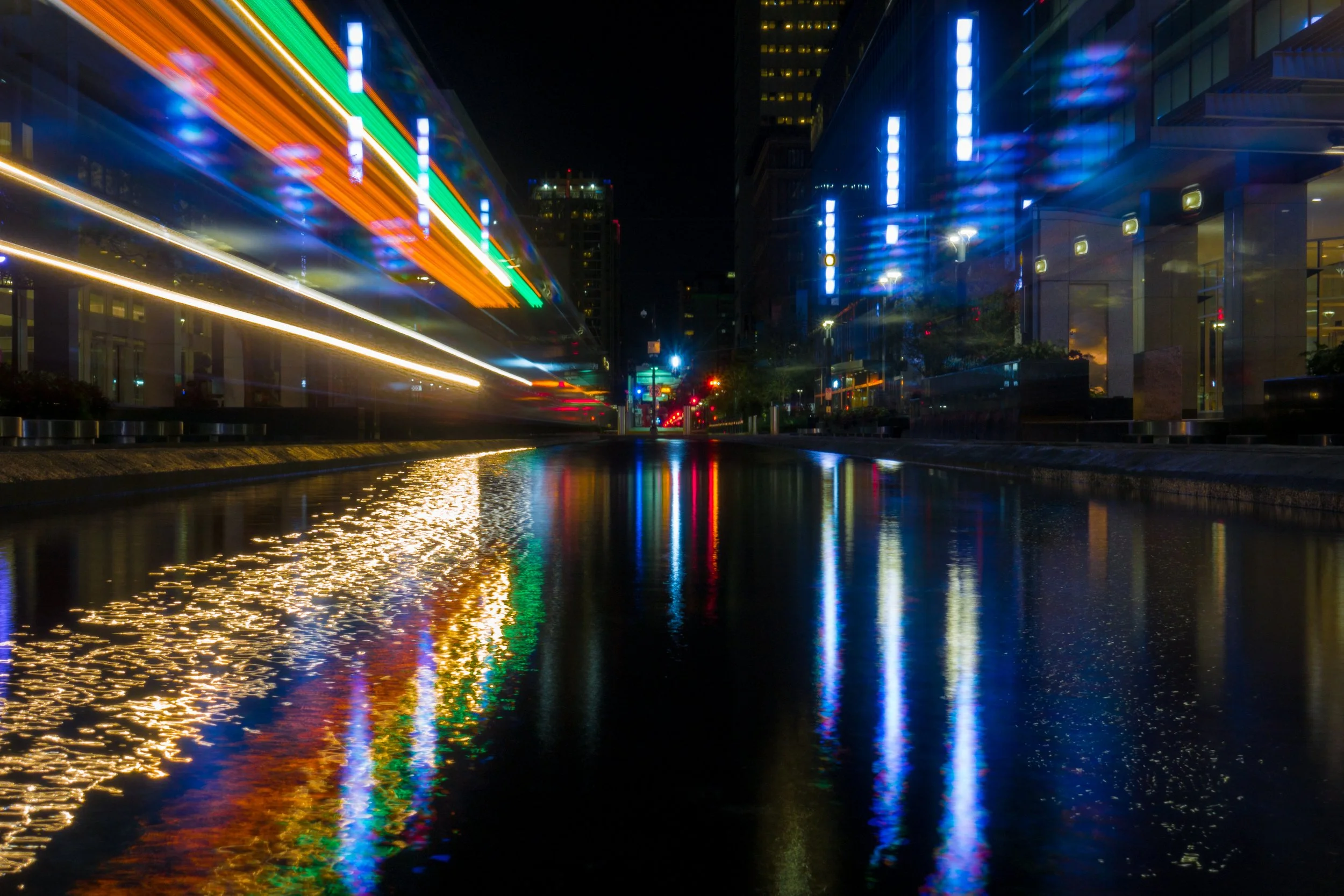 17_10_Houston_Downtown_Train.jpg