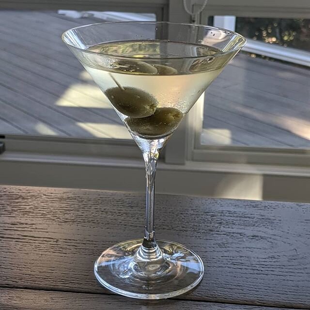 When @sarahcrutcher requests a dirty martini. (Trying to imitate @satyap )