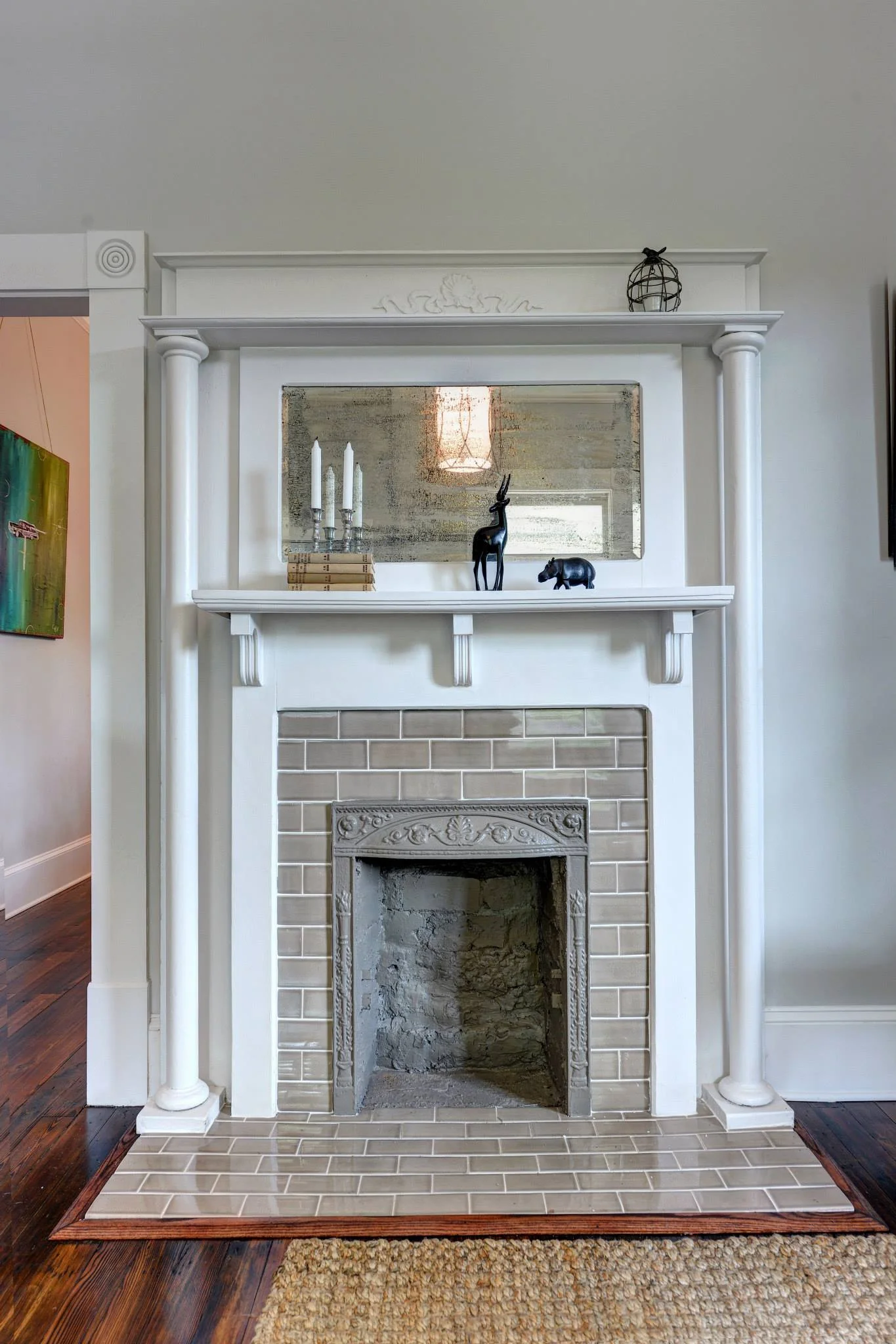 Construction by: Round Here Renovations Interior Design by: Carl Mattison Design