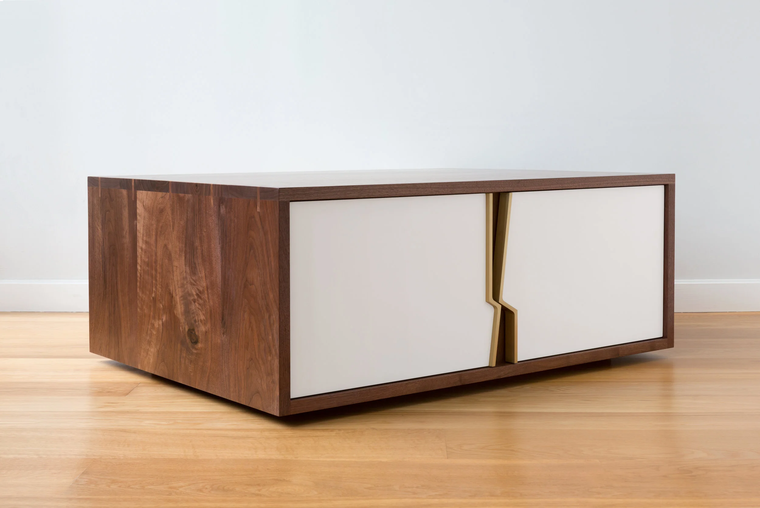 Halsey Fracture Coffee Table in Walnut, Brass and Lacquer by Piet Houtenbos