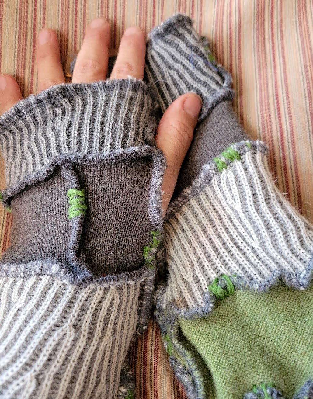 handsweater green gray 3.jpg