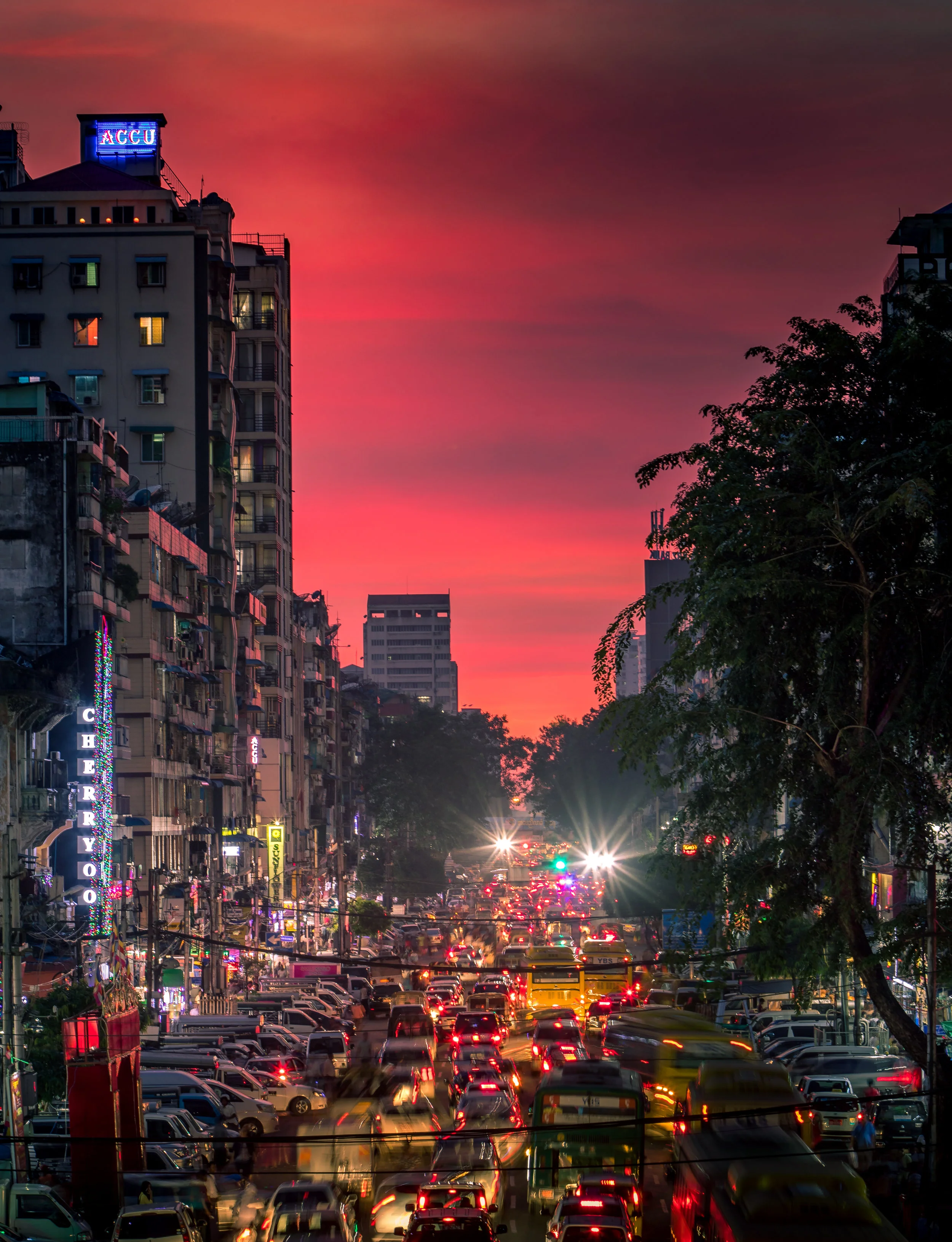 Yangon rush