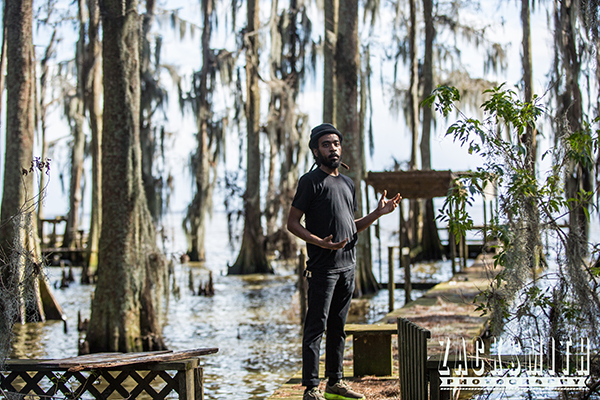Getting warmer! The Louisiana Cypress swamp is something so magical that when you are in the right place, you have a feeling of being surrounded by these welcoming arms full of shade and color. Here, we found our location.
