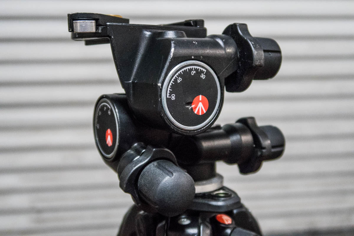 Manfrotto 410 Junior Gear Head. I used this for table top macro and my bayou scenes.