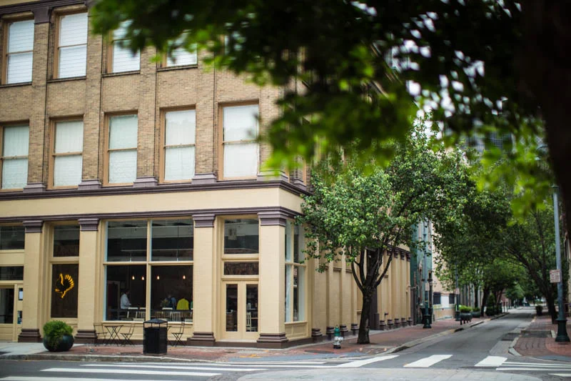 Zack Smith Photography New Orleans Street rampart buildings shops urban